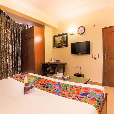 Fabhotel Kashish Residency Sector 26 Noida Buitenkant foto