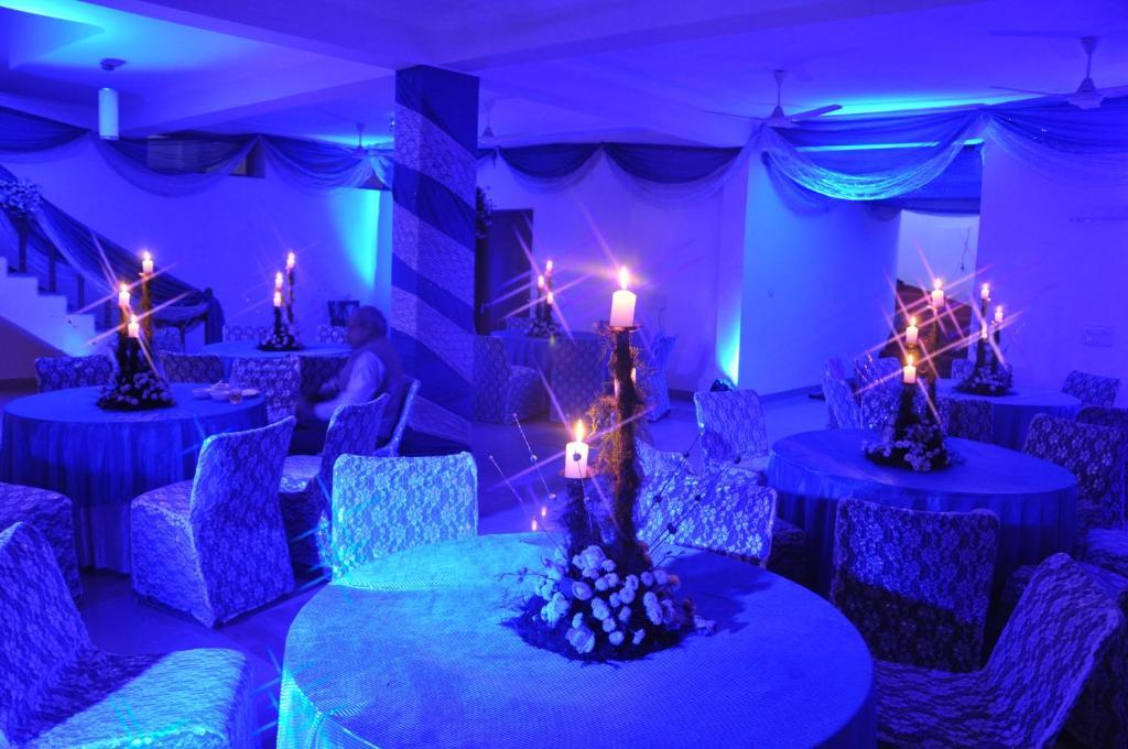 Fabhotel Kashish Residency Sector 26 Noida Buitenkant foto