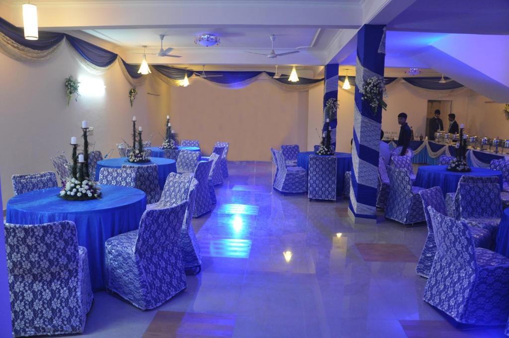 Fabhotel Kashish Residency Sector 26 Noida Buitenkant foto