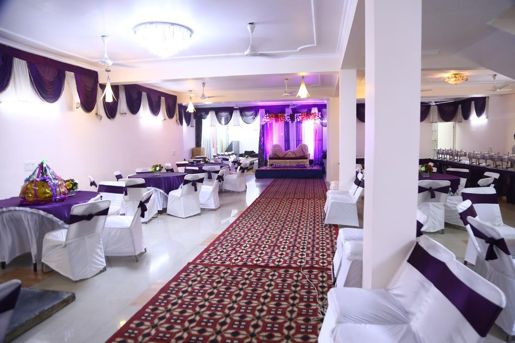 Fabhotel Kashish Residency Sector 26 Noida Buitenkant foto