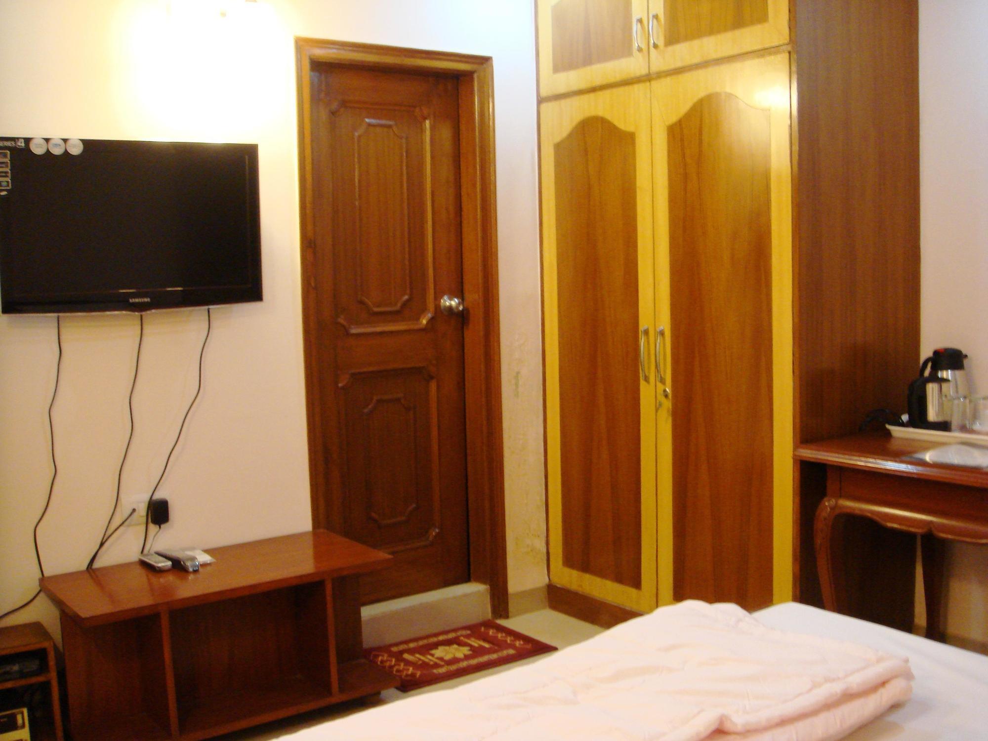 Fabhotel Kashish Residency Sector 26 Noida Buitenkant foto
