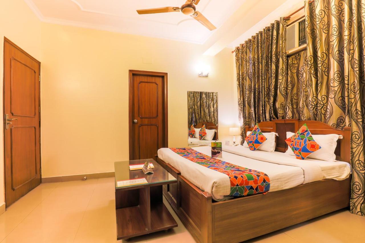 Fabhotel Kashish Residency Sector 26 Noida Buitenkant foto