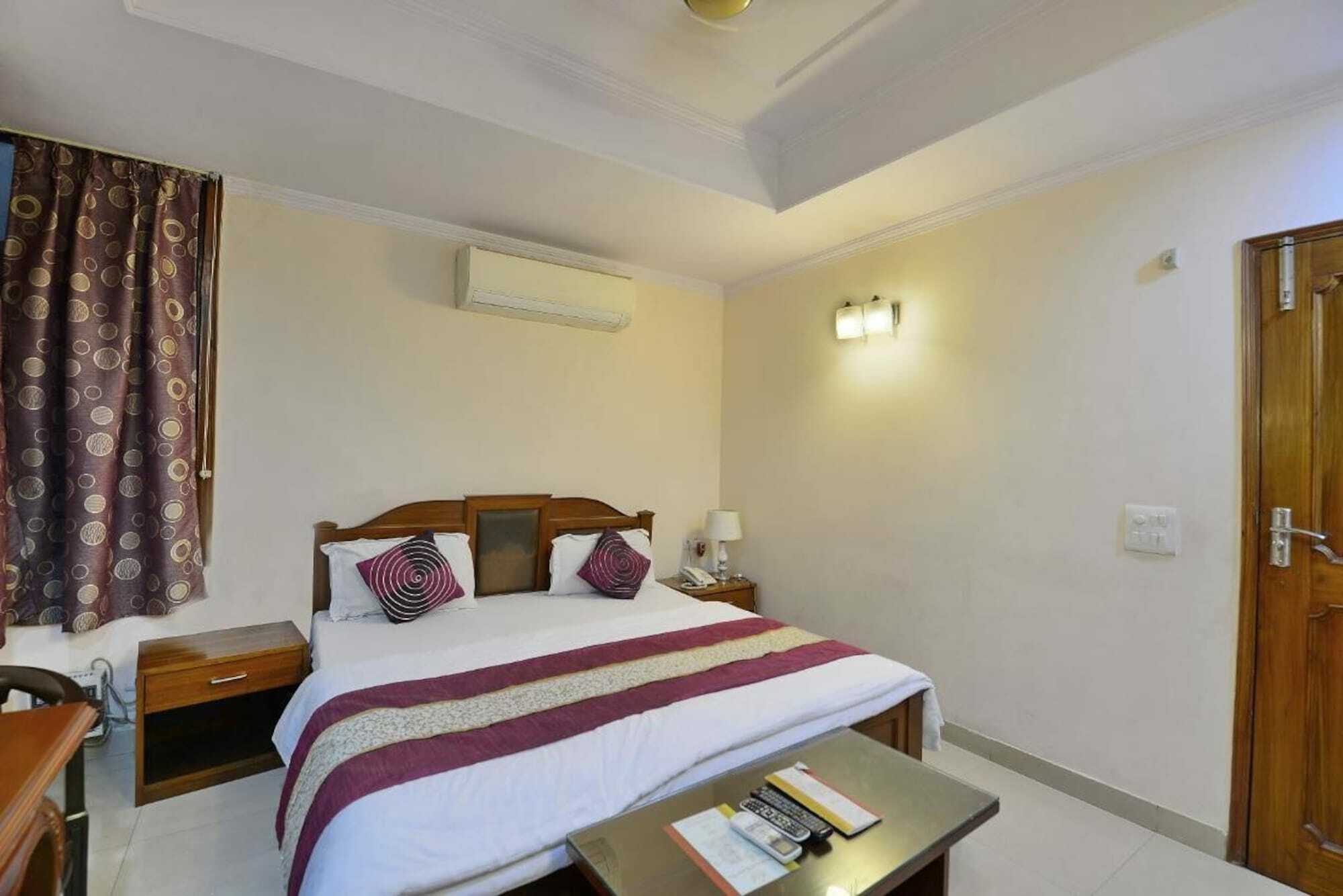 Fabhotel Kashish Residency Sector 26 Noida Buitenkant foto